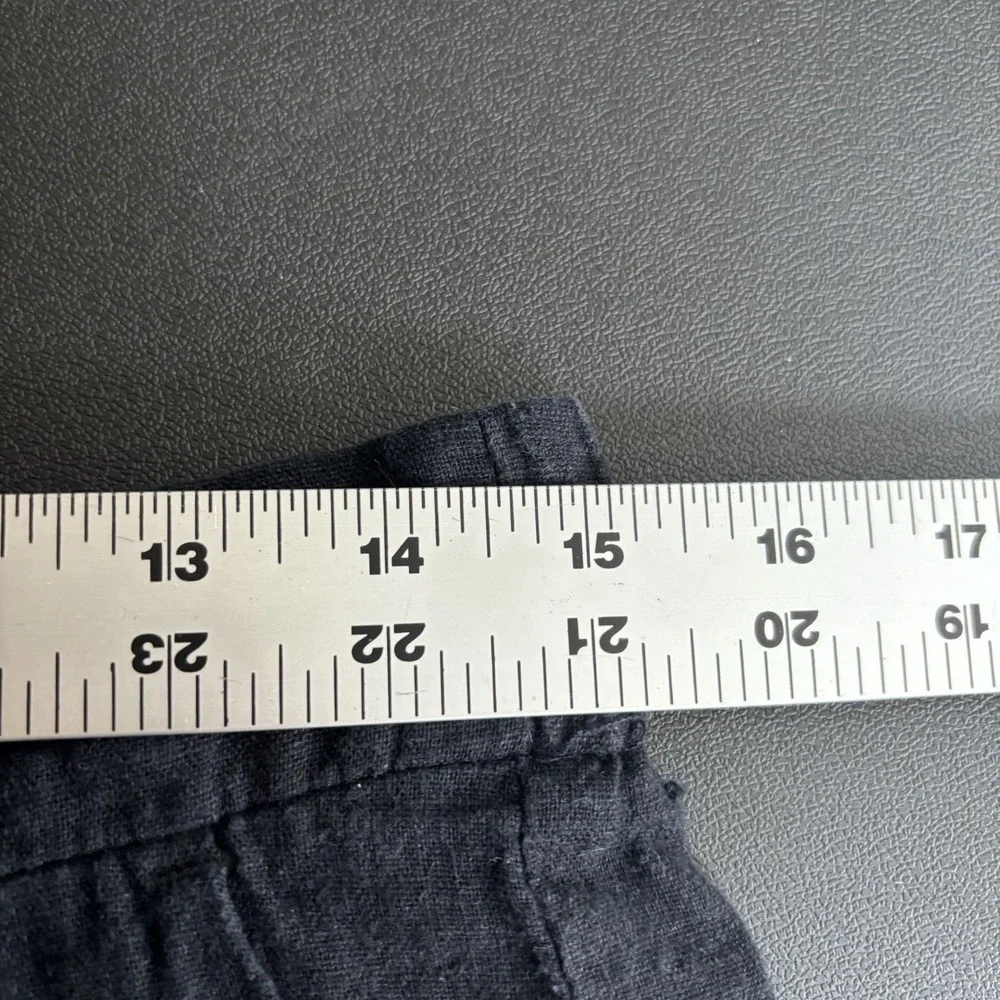 Express Womens Black Linen Blend Pleated Shorts Elastic Waist Size 8